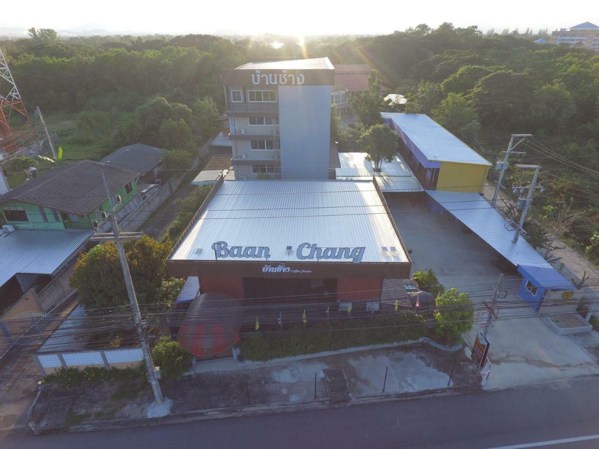 Baan Chang Hotel & Coffee House Tak Esterno foto