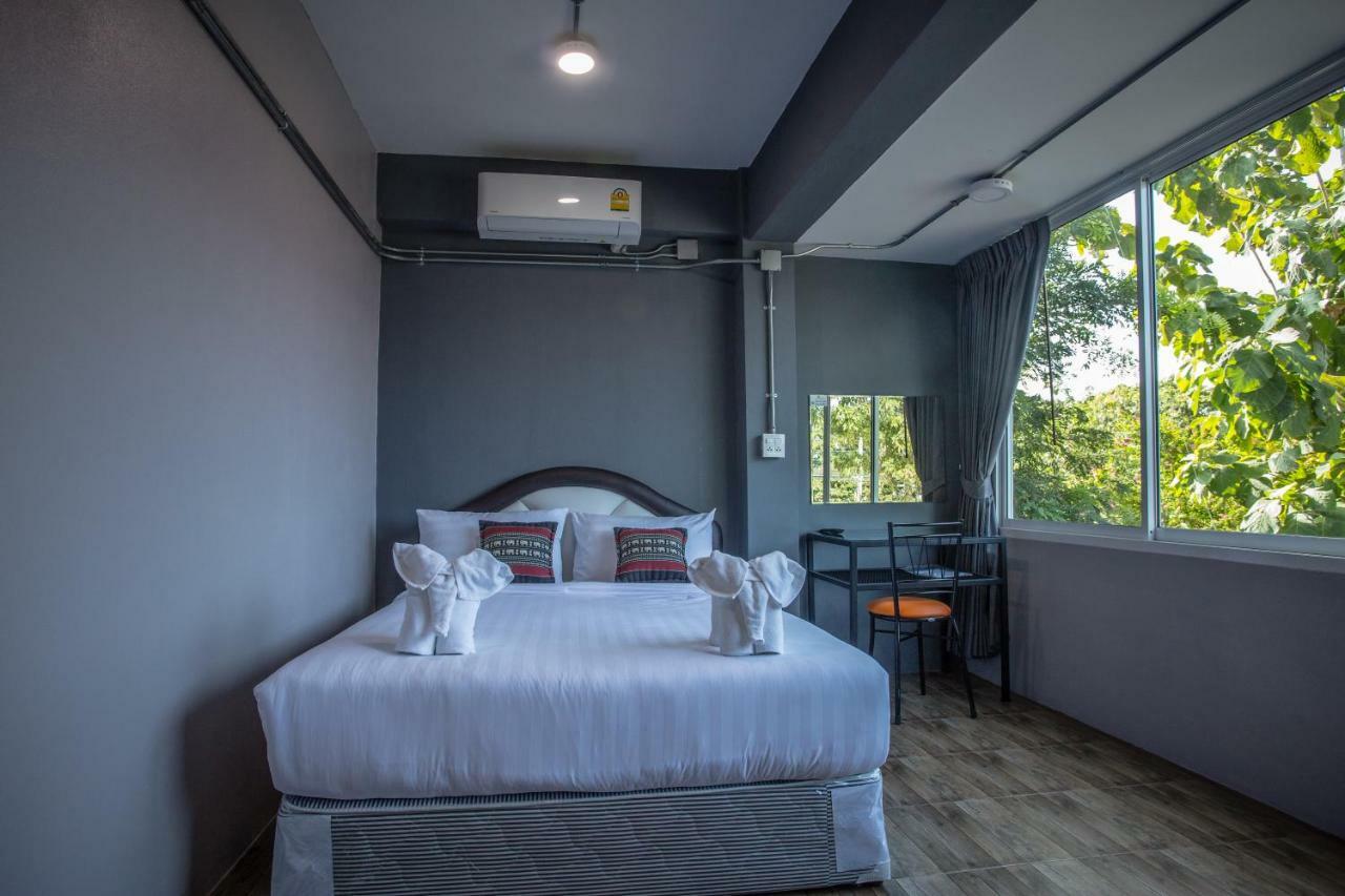 Baan Chang Hotel & Coffee House Tak Esterno foto